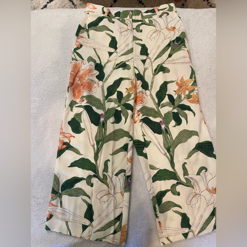 Ann Taylor Petite cropped straight leg Green, Cream floral pants